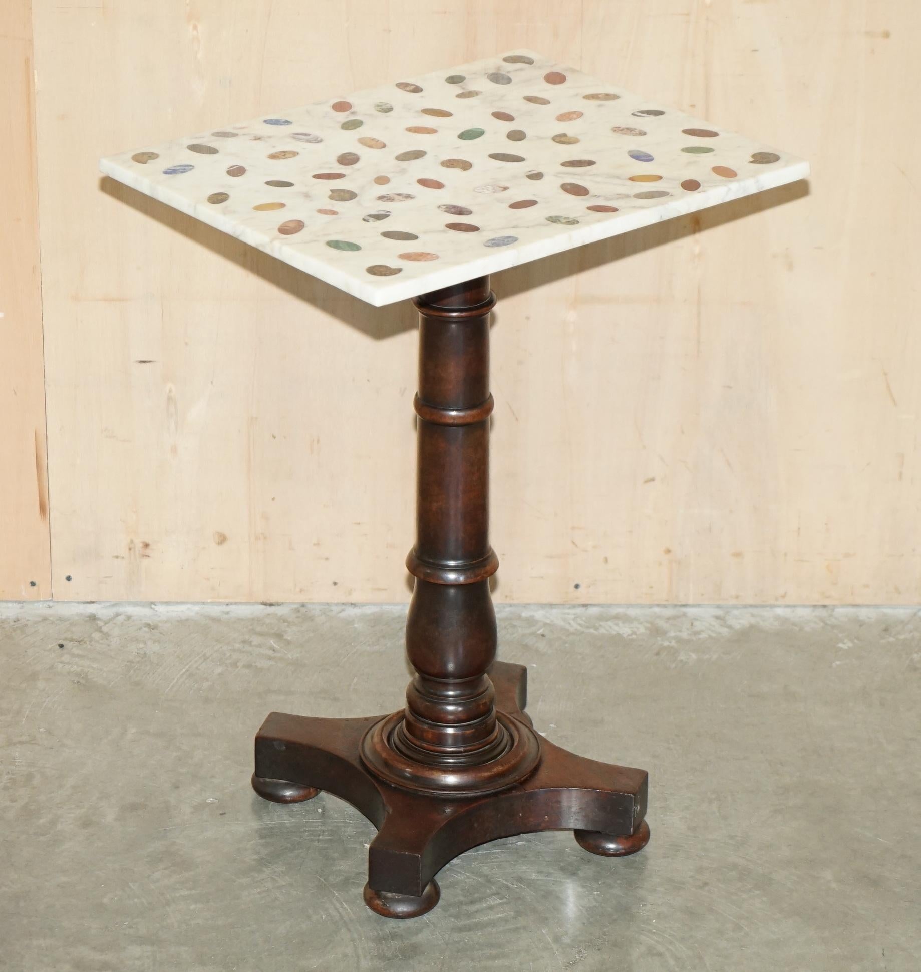 Royal House Antiques

The House of Antiques a le plaisir de proposer à la vente cette charmante table d'appoint datant d'environ 1830 avec un plateau en marbre d'ammonite fossile et spécimen très rare datant de l'époque victorienne.

Veuillez noter