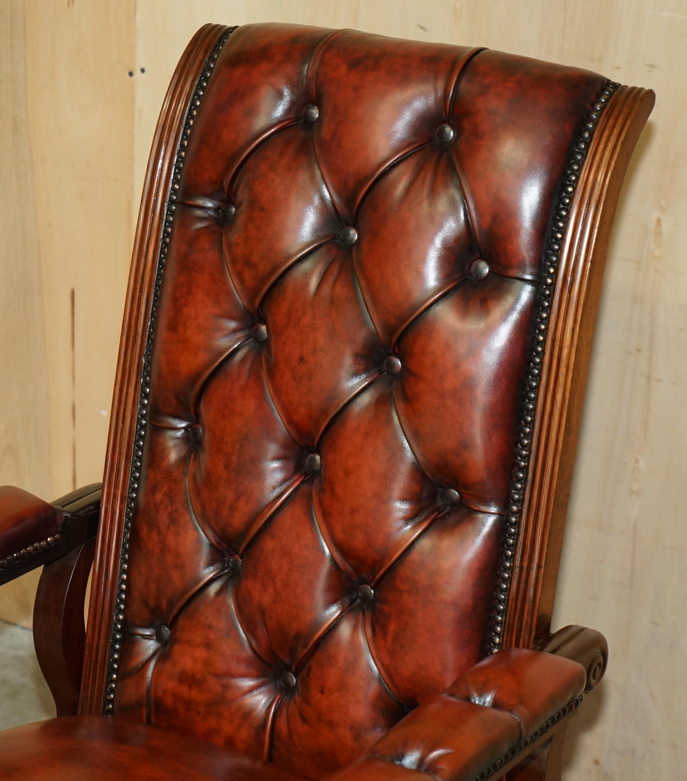 Fatto a mano ANTIQUE WILLIAM IV Chesterfield OXBLOOD LEATHER RECLINING ARMCHAiR WRITING SLOPE in vendita