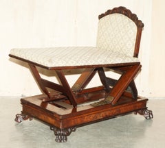 POGGIAPEDI METAMORFICO D'EPOCA DI WILLIAM IV, CIRCA 1830, IN LEGNO MASSICCIO CON VENE FLAMMATE E ALTEZZA REGOLABILE