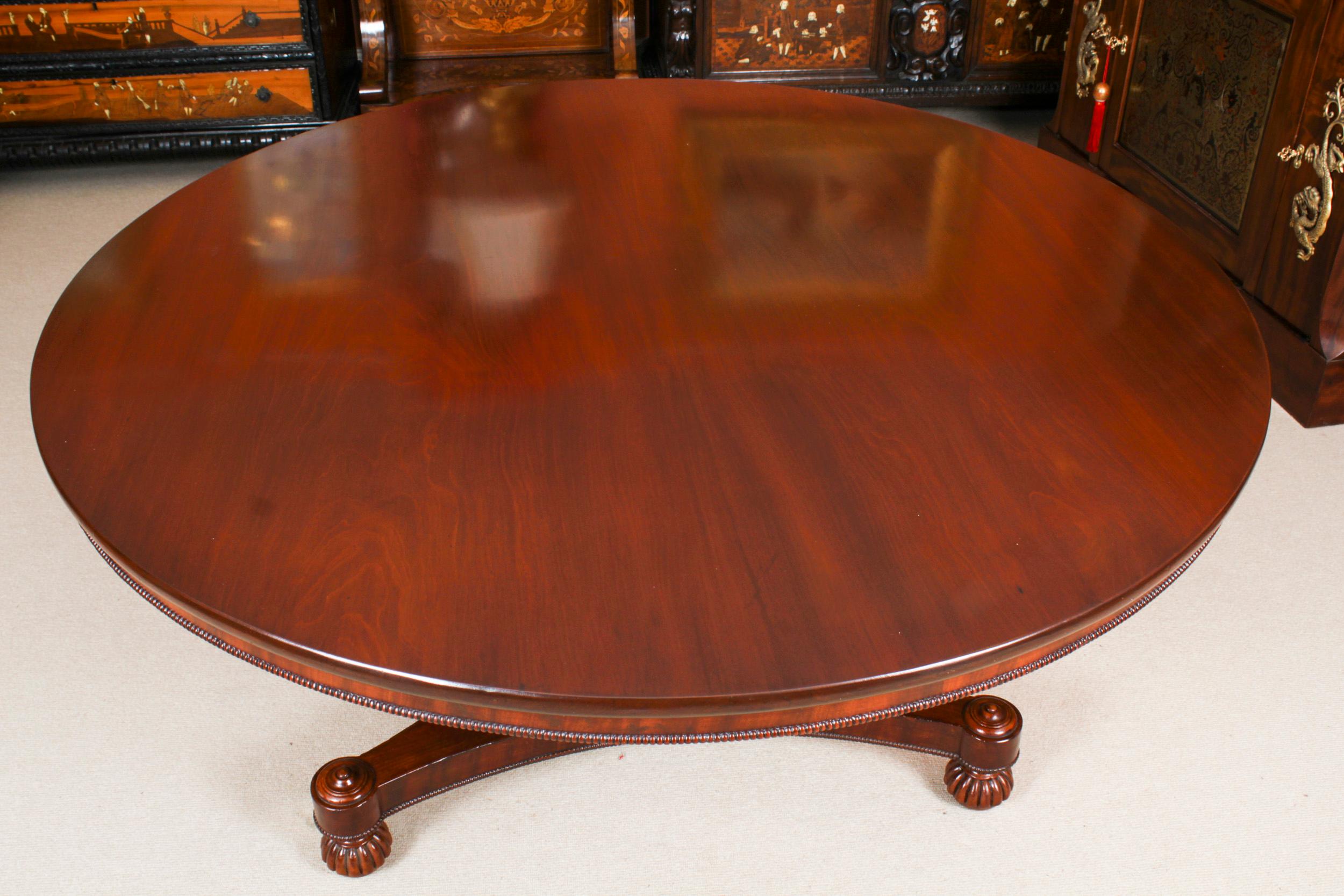 Antique William IV Circular Dining Table 19th Century & 6 Vintage Chairs In Good Condition In London, GB