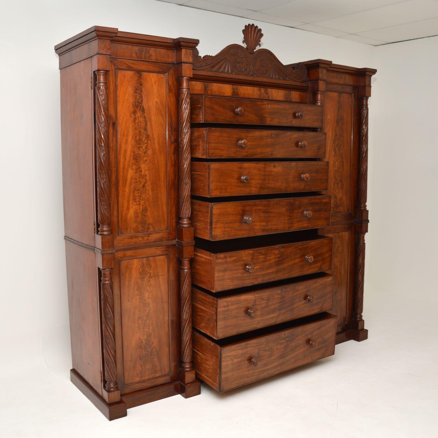 Ancienne armoire compacte William IV Bon état - En vente à London, GB