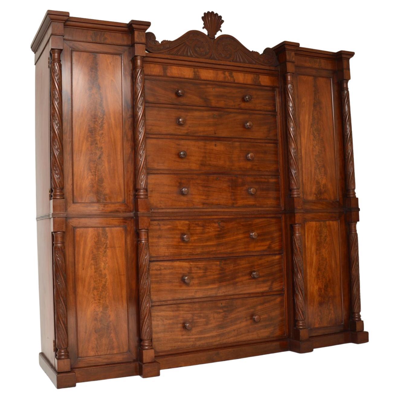 Ancienne armoire compacte William IV en vente