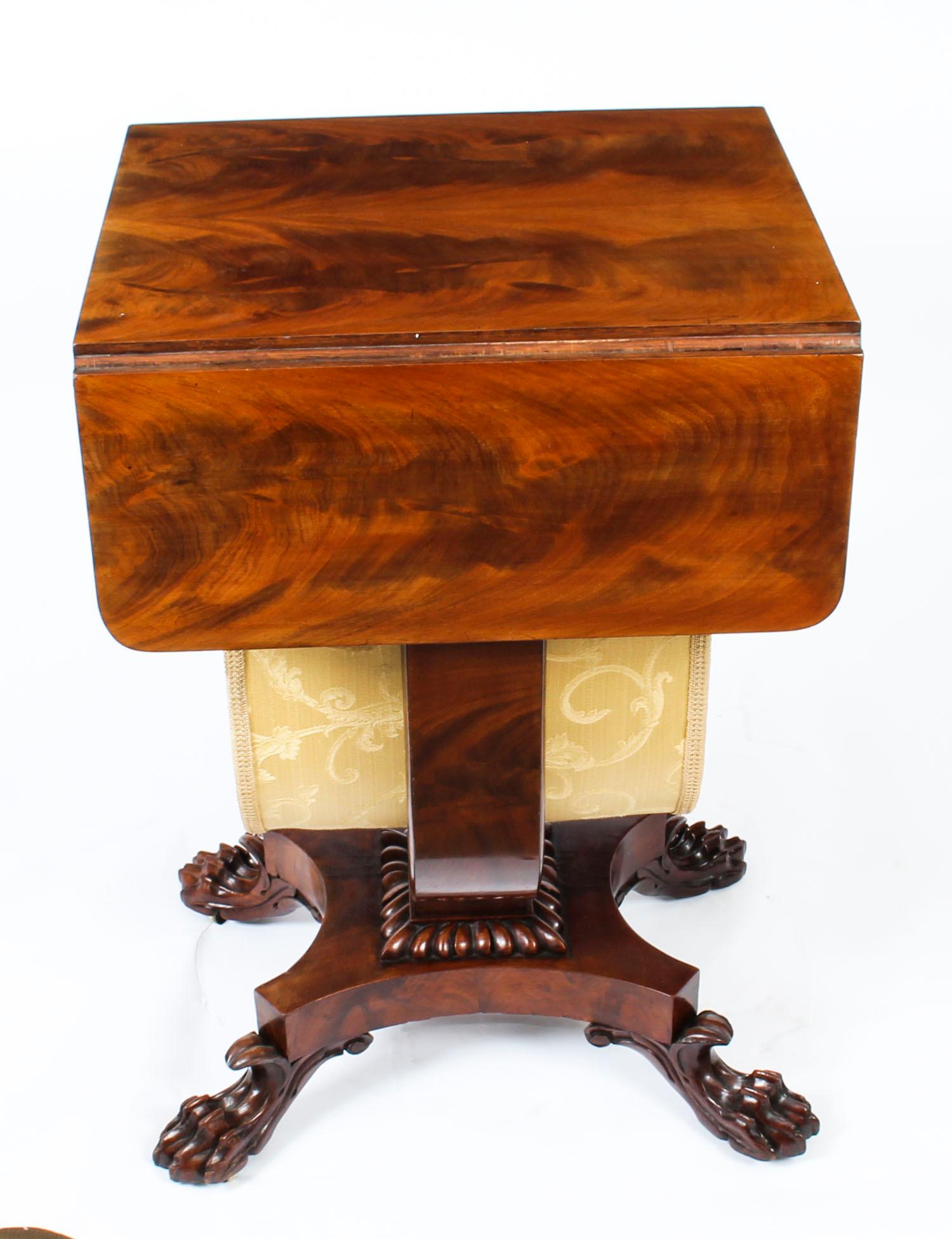 Antique William IV Drop-Leaf Work Occasional Table Flame Mahogany, 19th Century For Sale 1