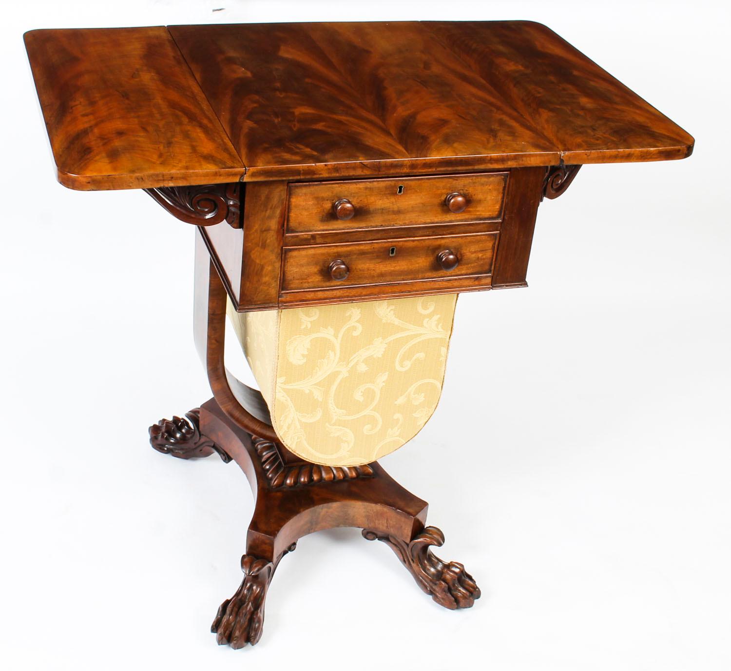 Antique William IV Drop-Leaf Work Occasional Table Flame Mahogany, 19th Century For Sale 2