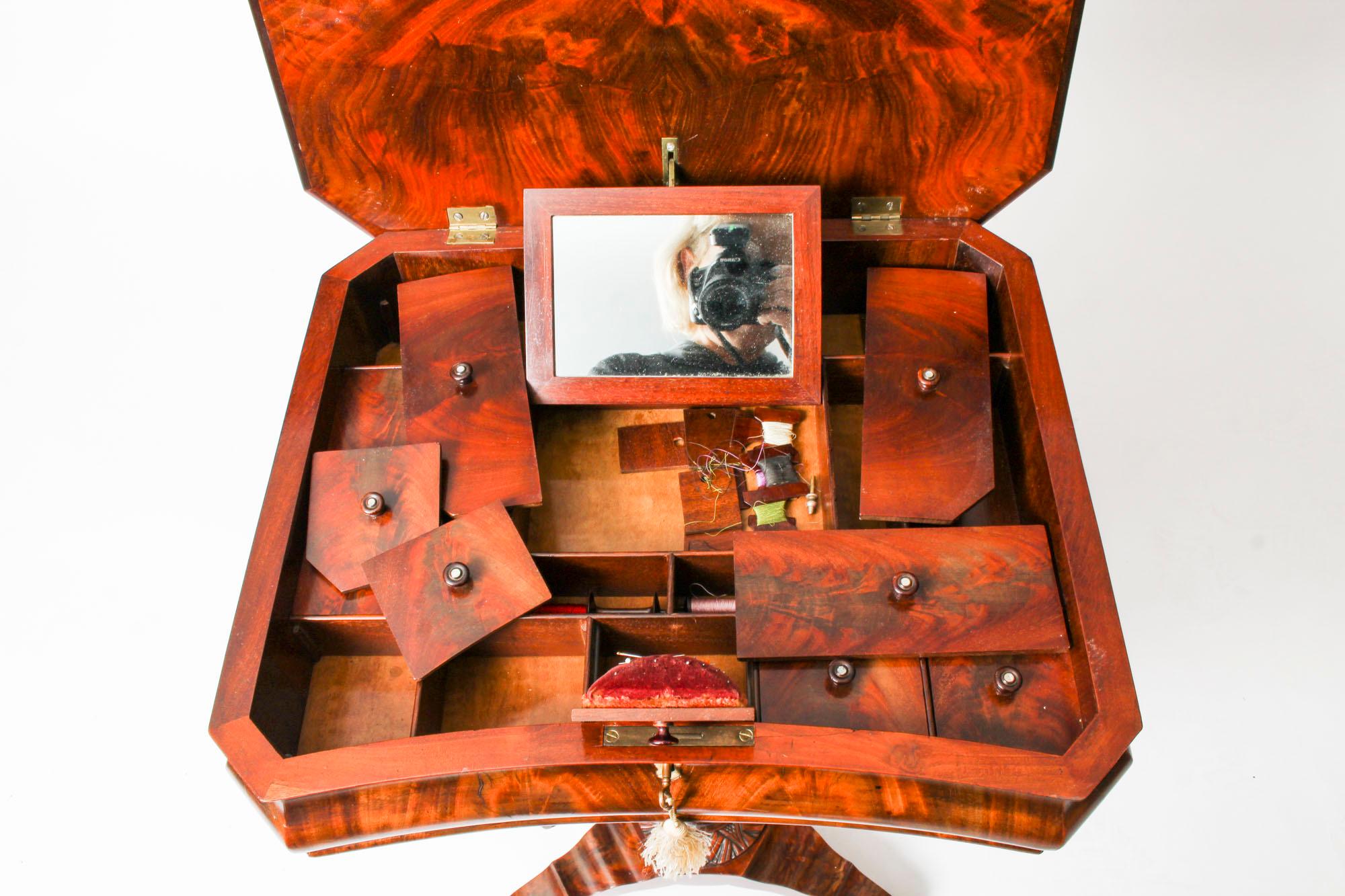 Antique William IV Flame Mahogany Work Table, 19th Century 4