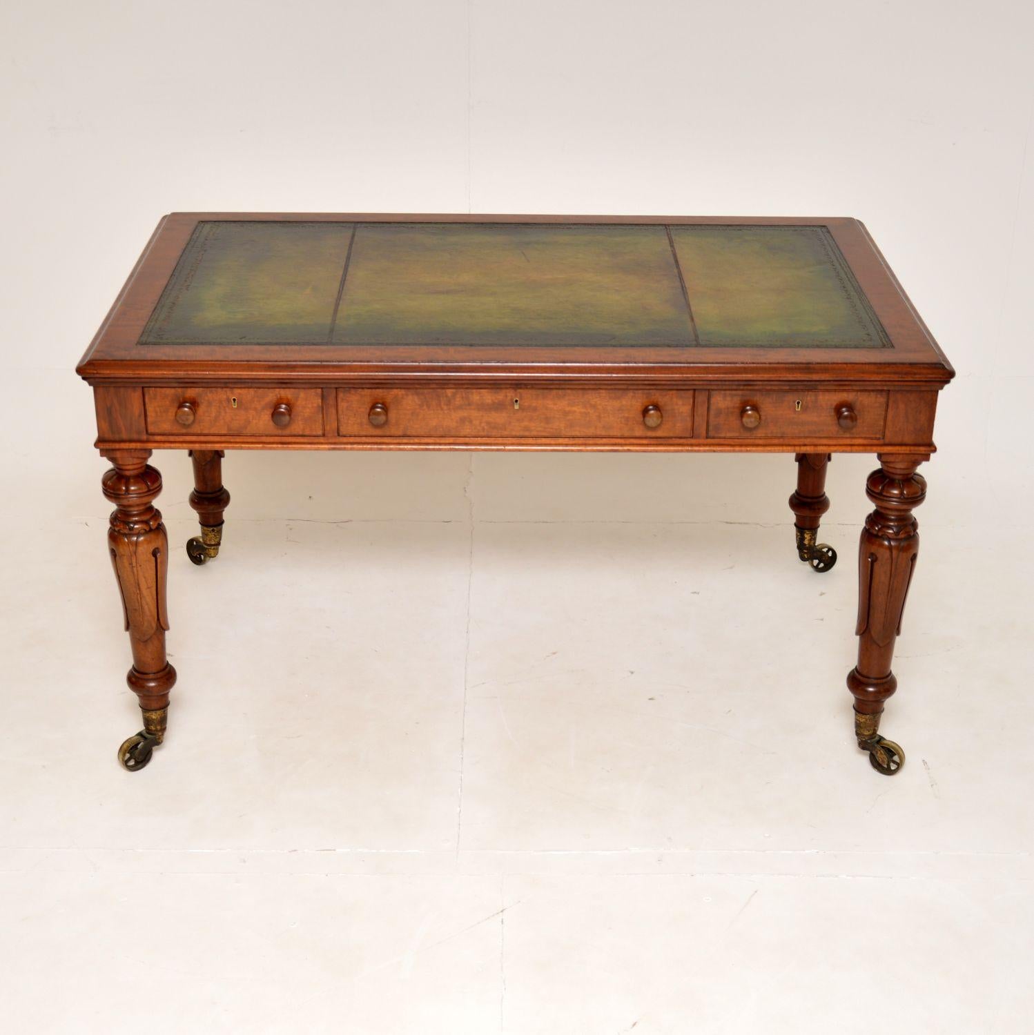 English Antique William IV Leather Top Writing Table / Desk