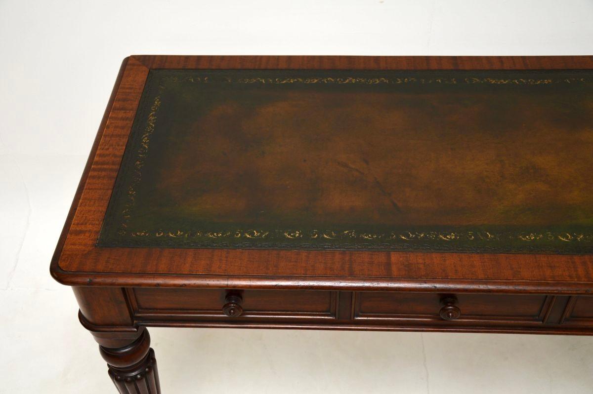 Antique William IV Leather Top Writing Table / Desk Cuero en venta