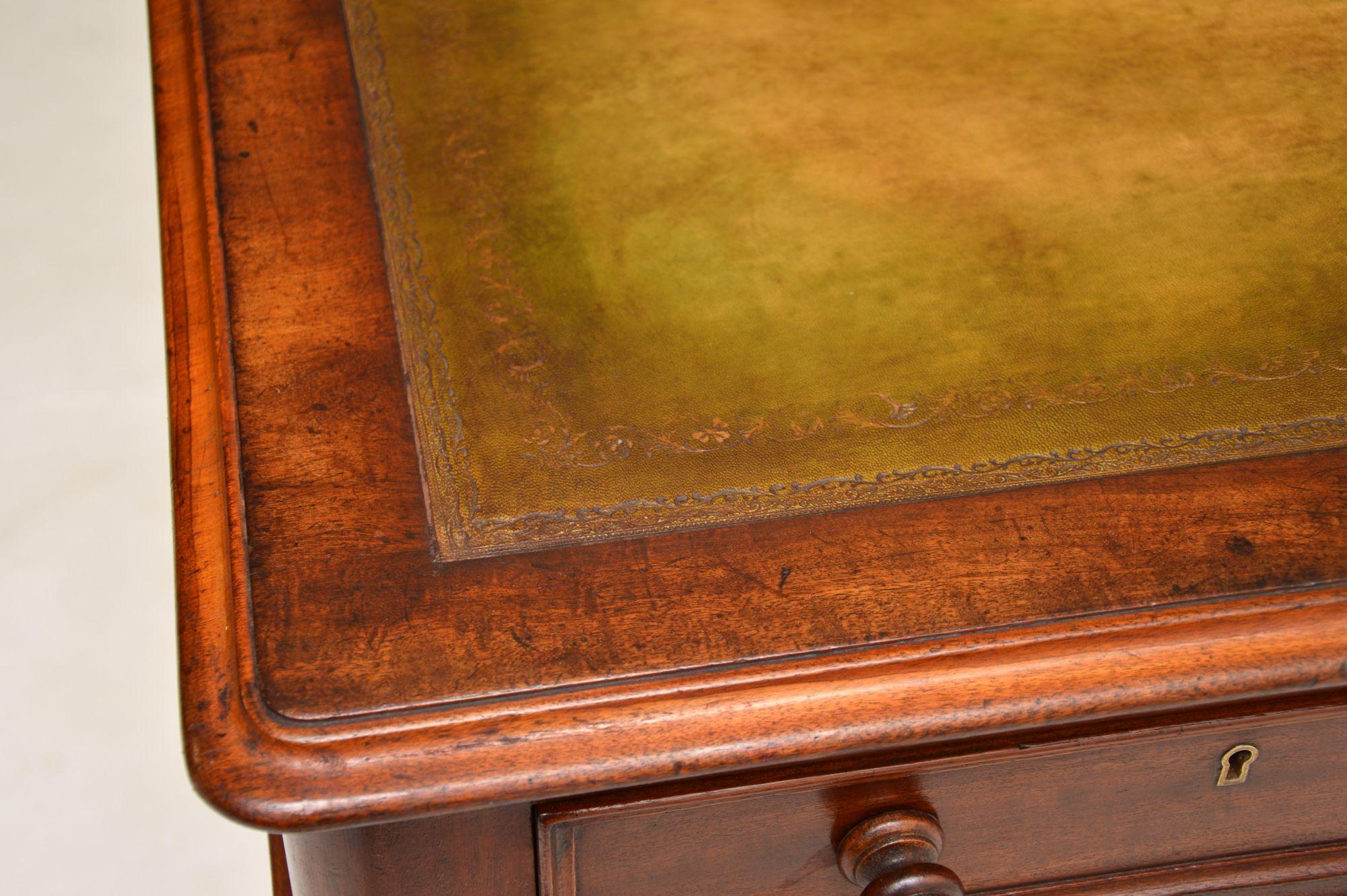 Antique William IV Leather Top Writing Table / Desk For Sale 2