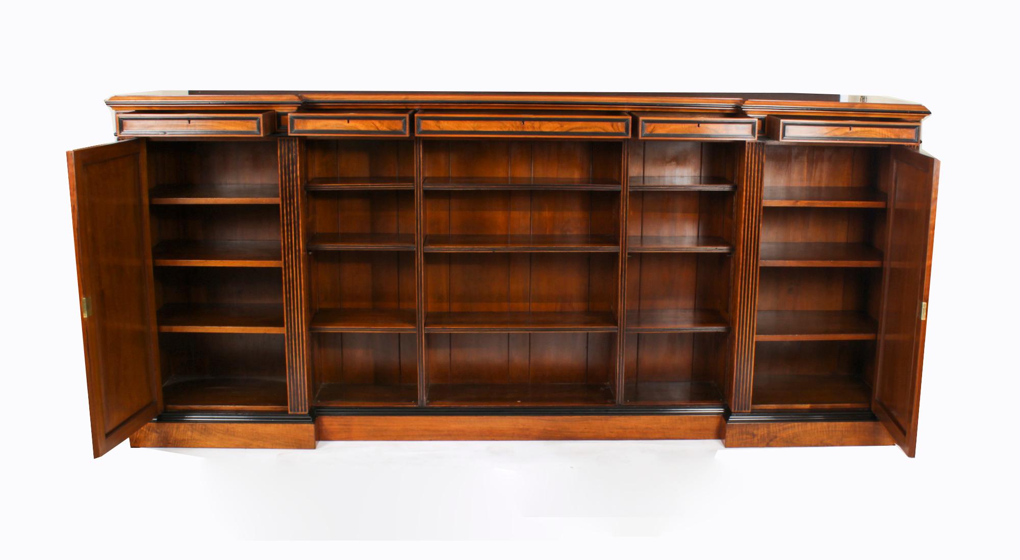 Antique William IV Low Breakfront Bookcase Sideboard, 19th Century 3