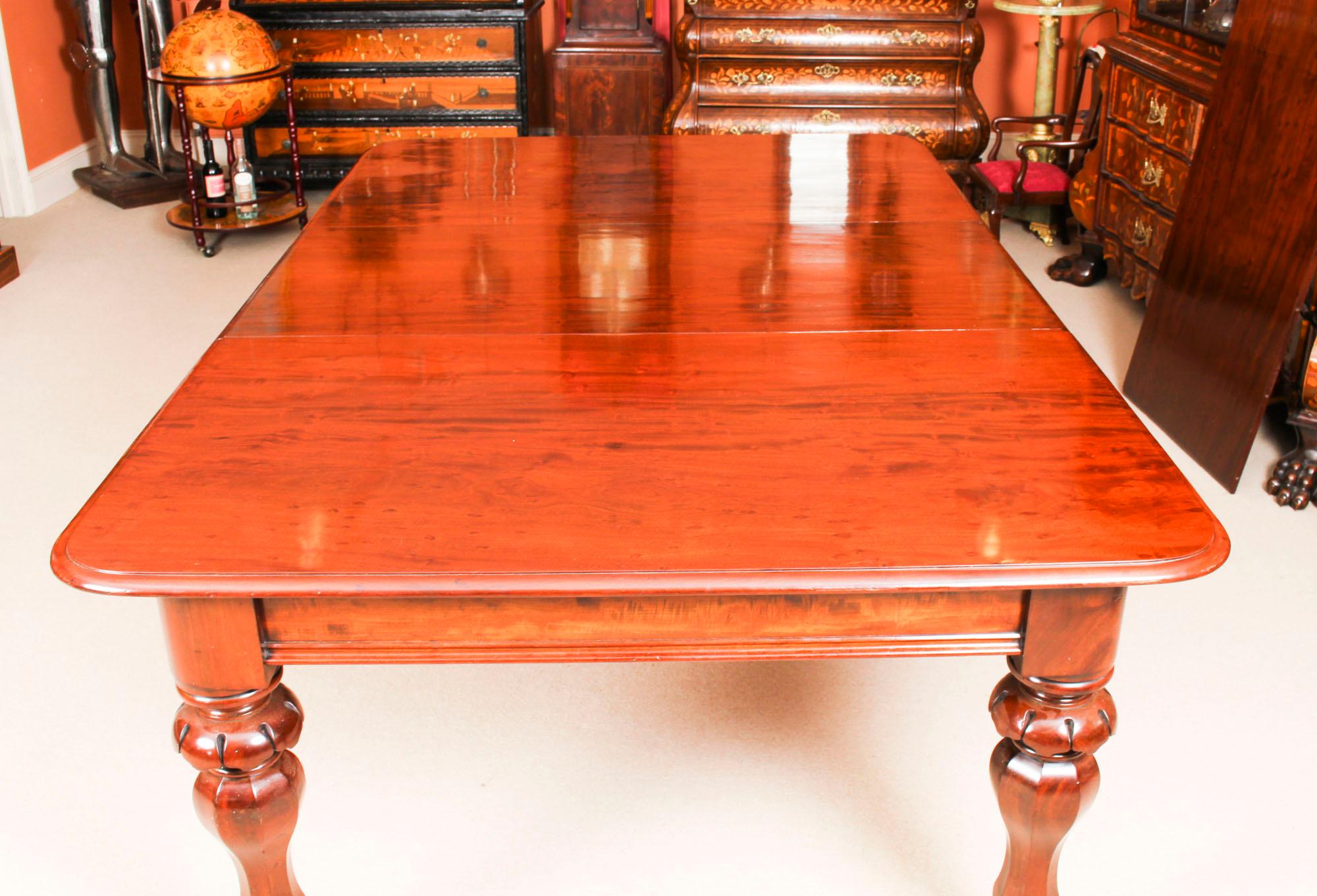 Antique William IV Mahogany Dining Table and 10 Chairs, 19th Century 3
