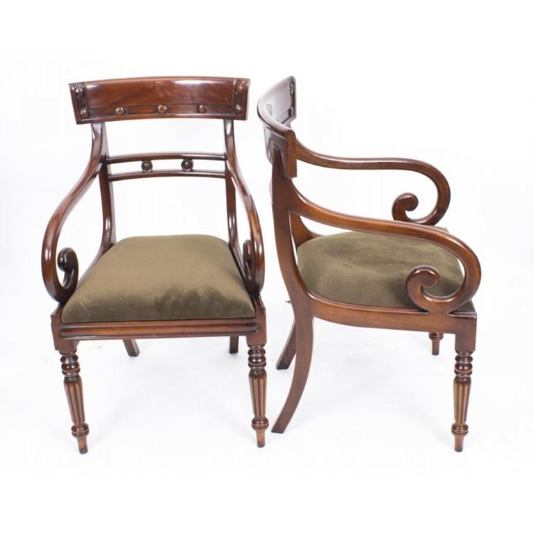Antique William IV Mahogany Dining Table and 10 Chairs, 19th Century 7
