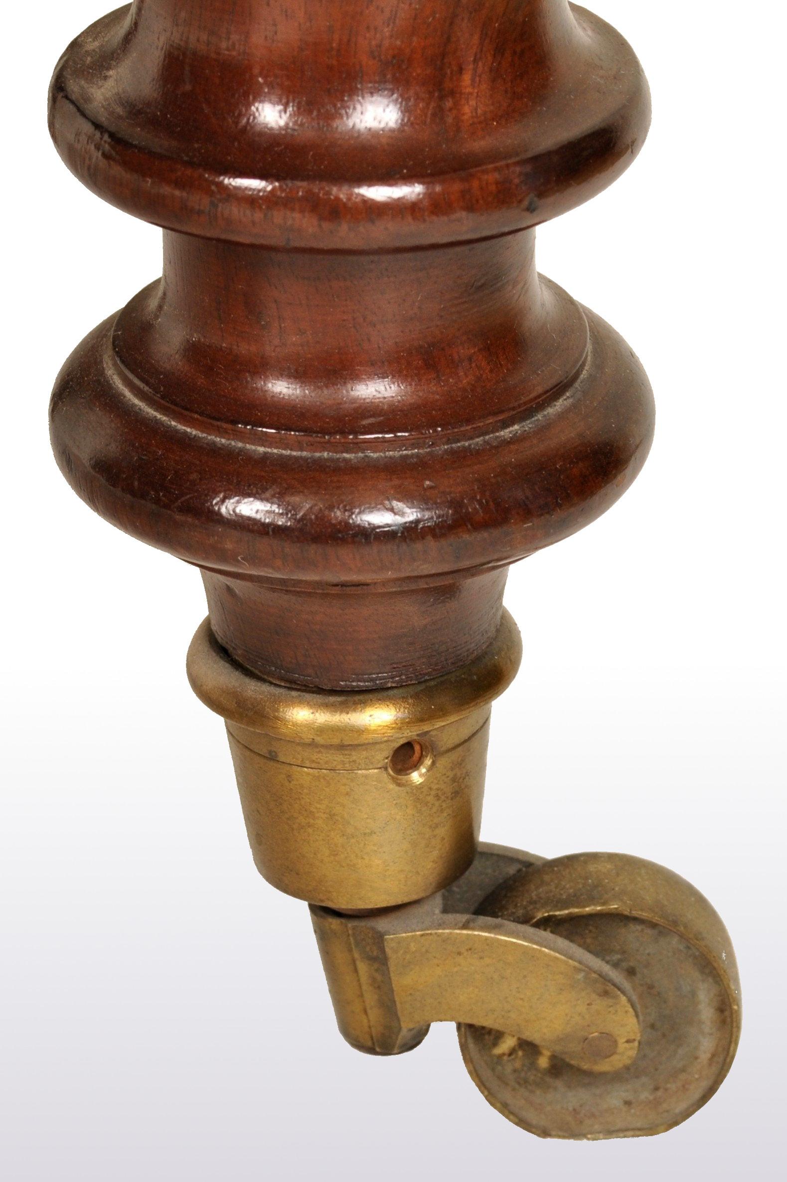 19th Century Antique William IV Mahogany Dumb-Waiter / Server / Table, circa 1830