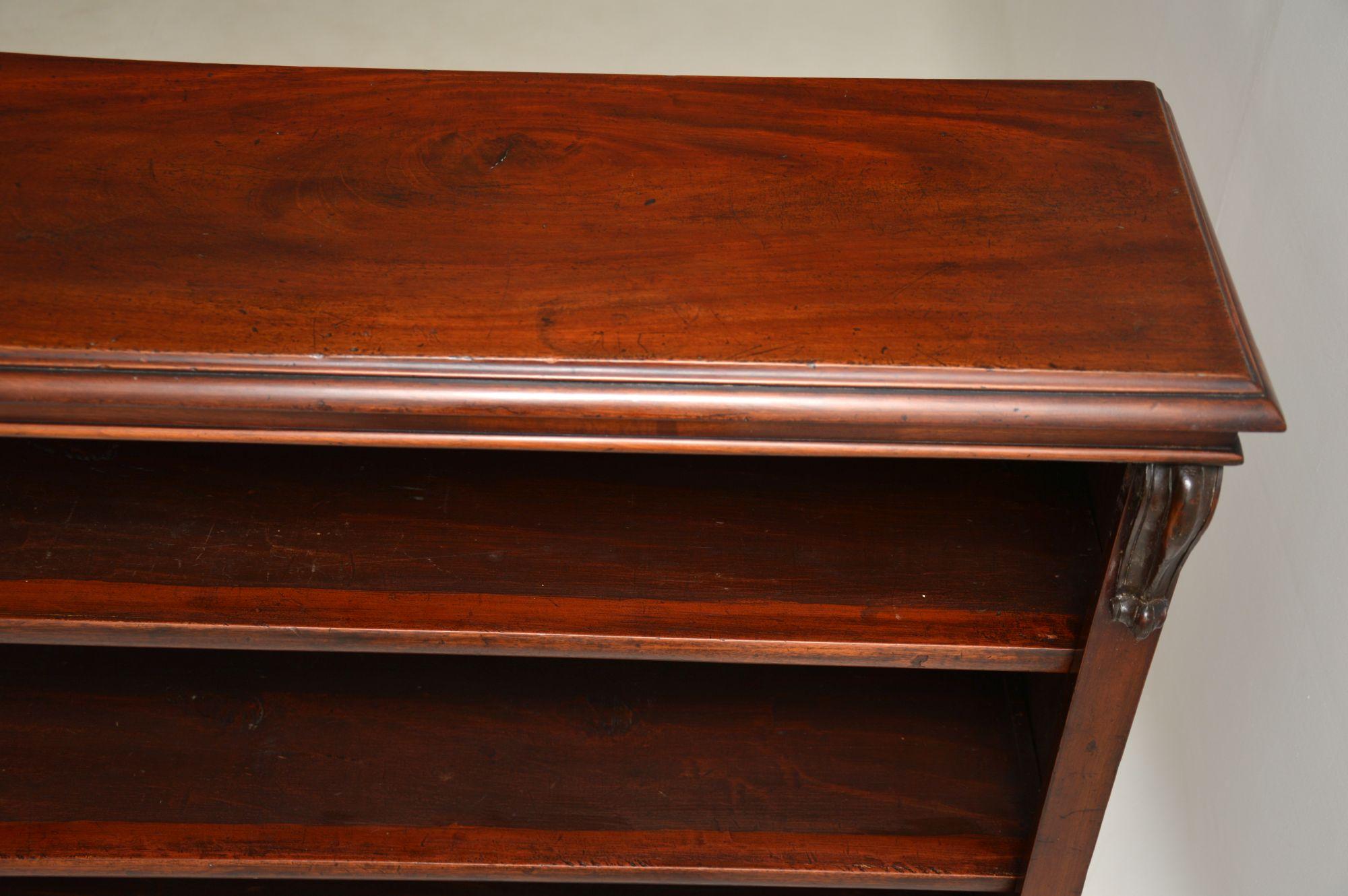 Antique William IV Mahogany Open Bookcase In Good Condition In London, GB