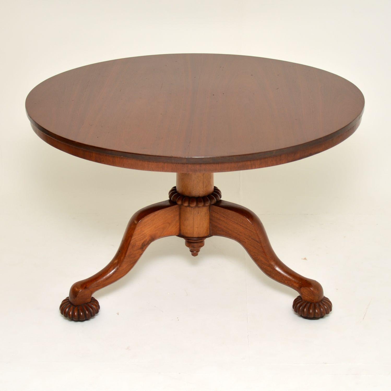 Antique William IV Mahogany Tilt-Top Dining Table 3