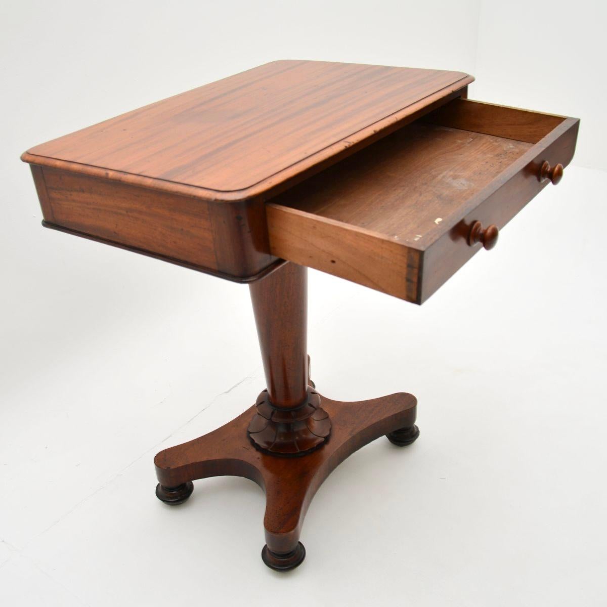 Ancienne table d'appoint William IV Bon état - En vente à London, GB