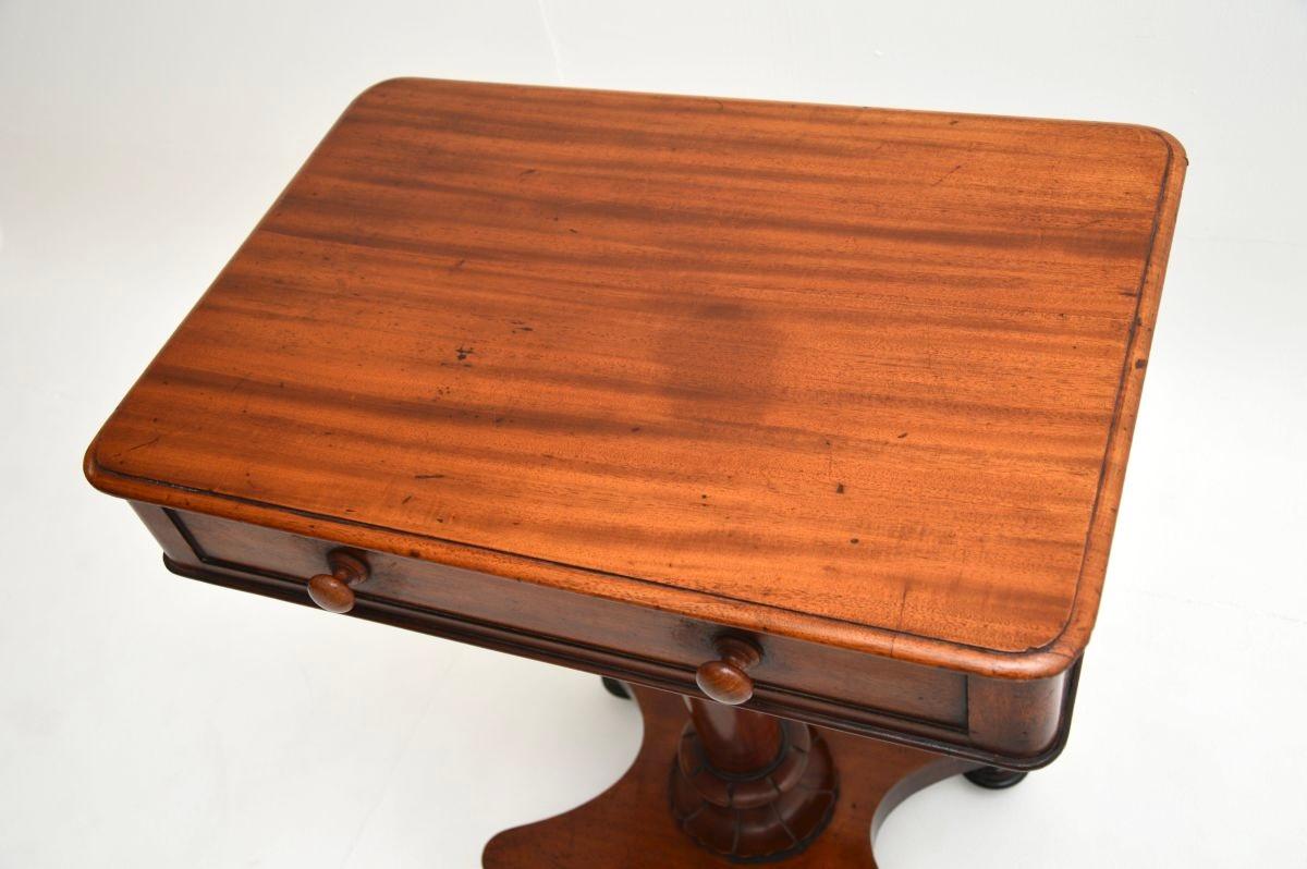 Ancienne table d'appoint William IV en vente 1