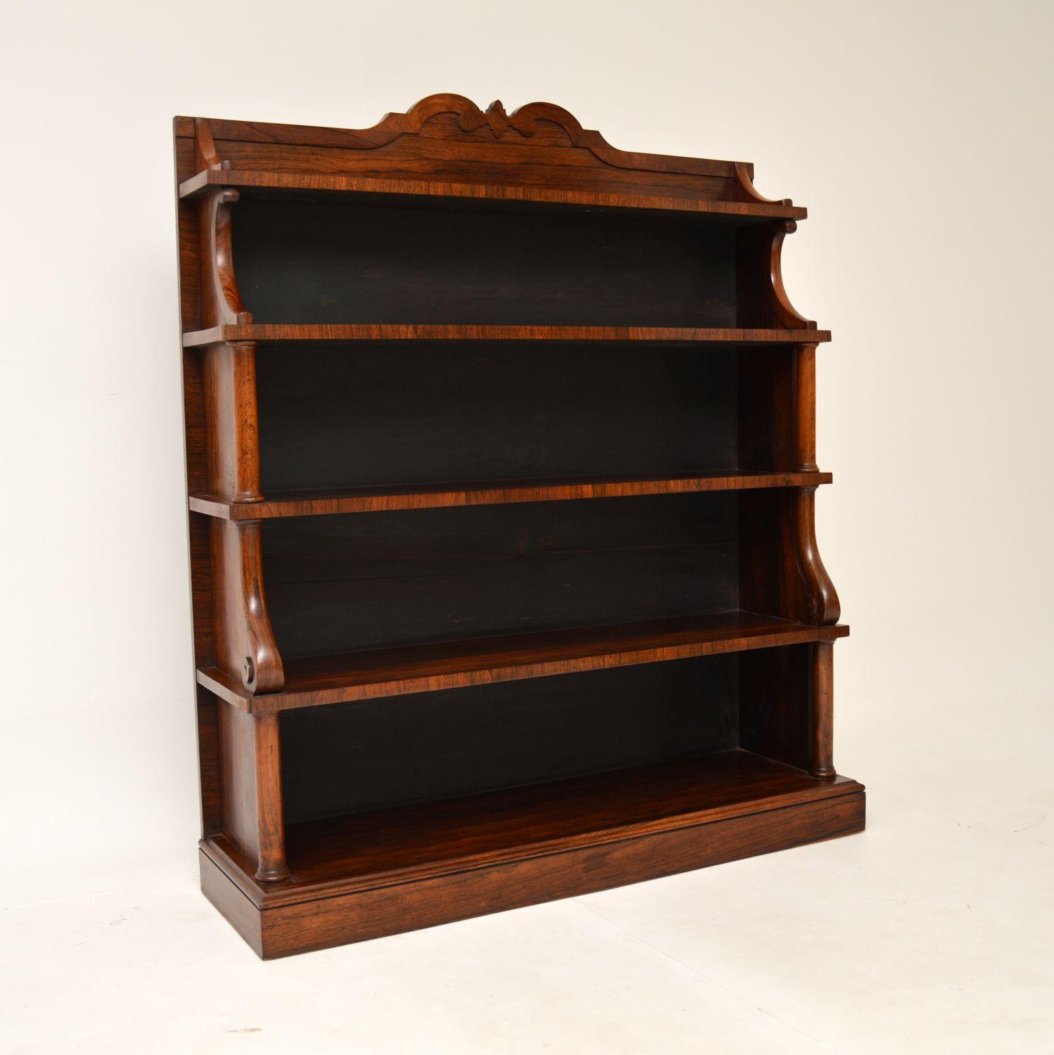 A beautifully made original antique William IV period open bookcase. This was made in England, it dates from around 1830-1840.

It is of superb quality and has a gorgeous cascading design. It is a very useful size, large enough to hold plenty of
