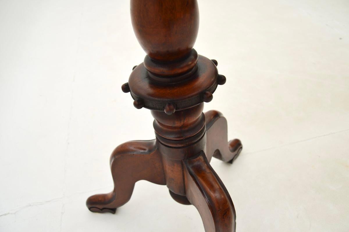 Table d'appoint ancienne d'époque William IV en vente 1