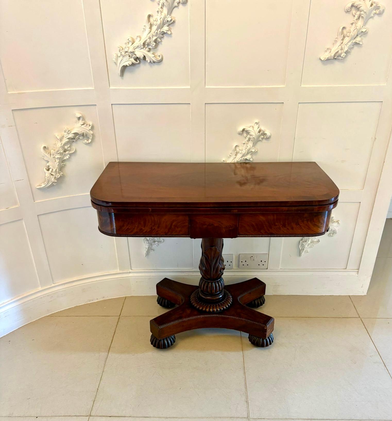 Antigua mesa de cartas/consola de caoba figurada de calidad William IV en venta 6