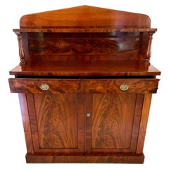 Antiguo Aparador de Caoba Figurada de Calidad William IV