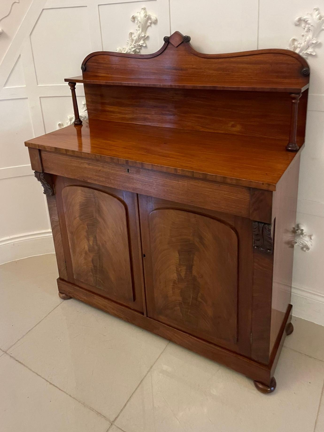 Antico Chiffoniere in mogano di qualità William IV in vendita 1