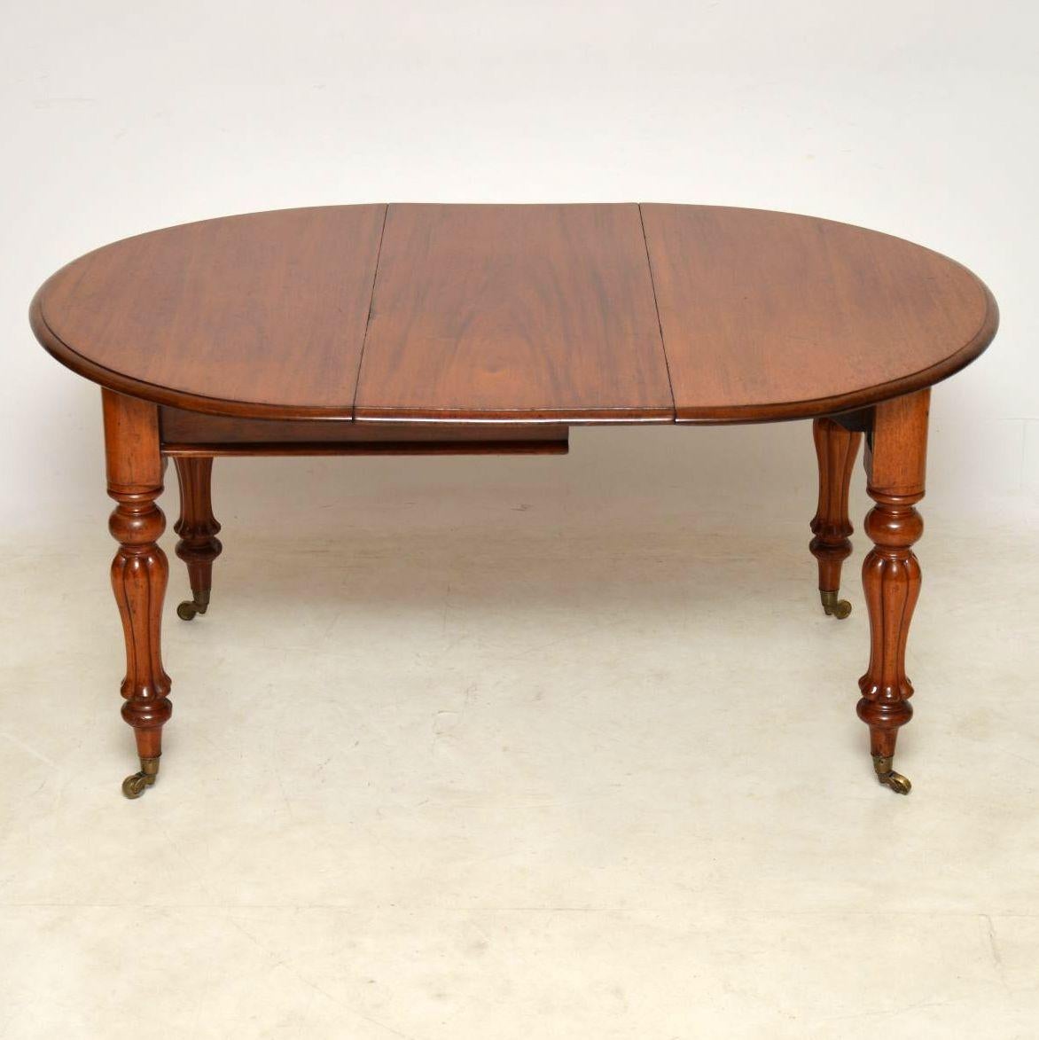 Antique William IV Round Extending Mahogany Dining Table In Excellent Condition In London, GB