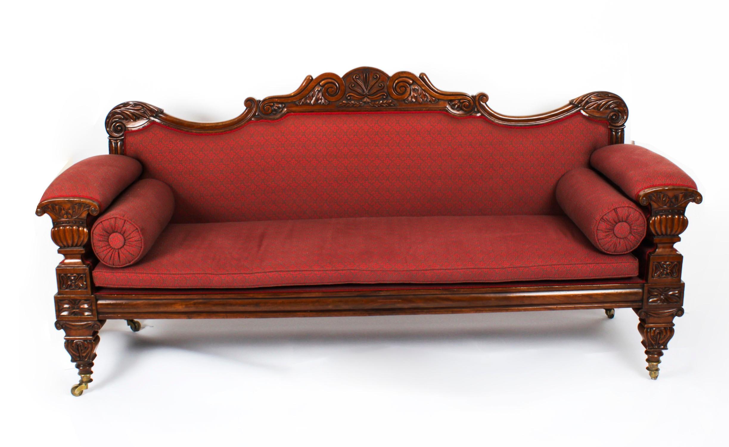 Dies ist eine hervorragende Qualität antiken William IV Mahagoni-Sofa, nach einem Entwurf von John Taylor, ca. 1830 in Datum.

Zu dieser Zeit importierte England die beste Qualität von Mahagoni aus seinen Kolonien. Der Rahmen und die gedrechselten