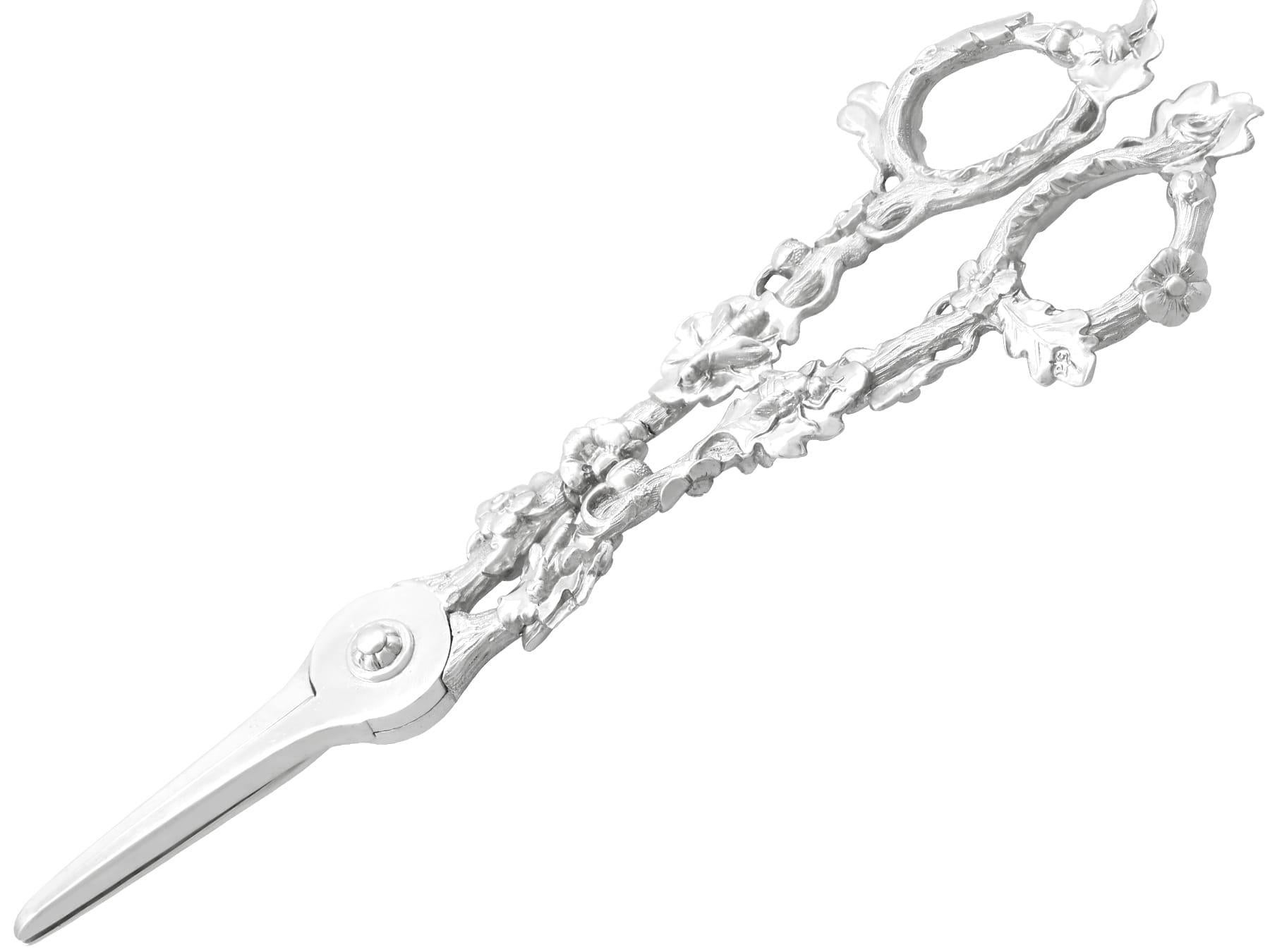 Antique William IV Sterling Silver Grape Shears by Paul Storr For Sale 2