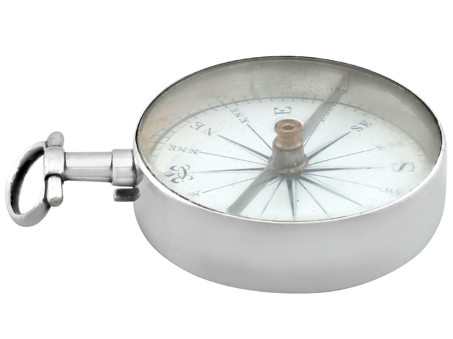 Antique William IV Sterling Silver Locking Travelling Compass  In Excellent Condition In Jesmond, Newcastle Upon Tyne