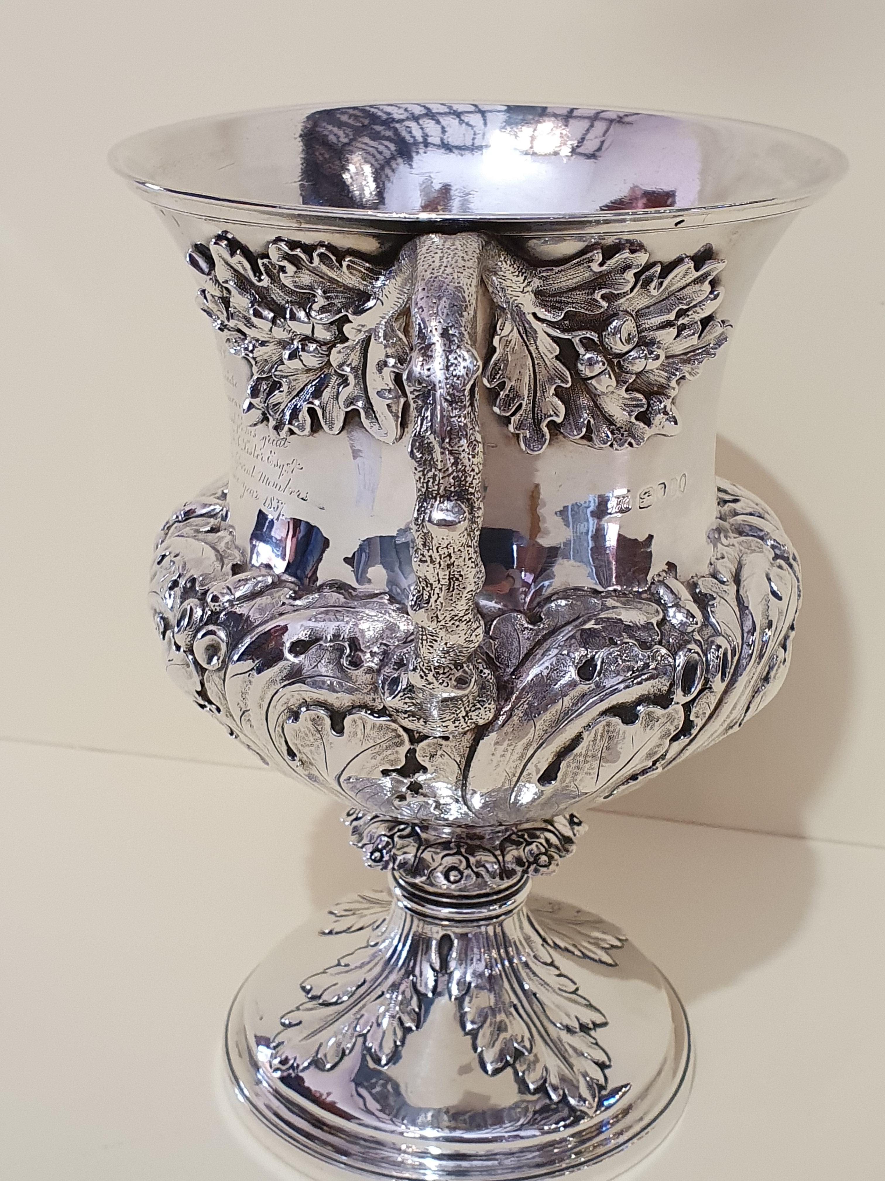 Antique William IV Sterling Silver Presentation Cup, London, England, 1835 In Good Condition For Sale In Cagliari, IT