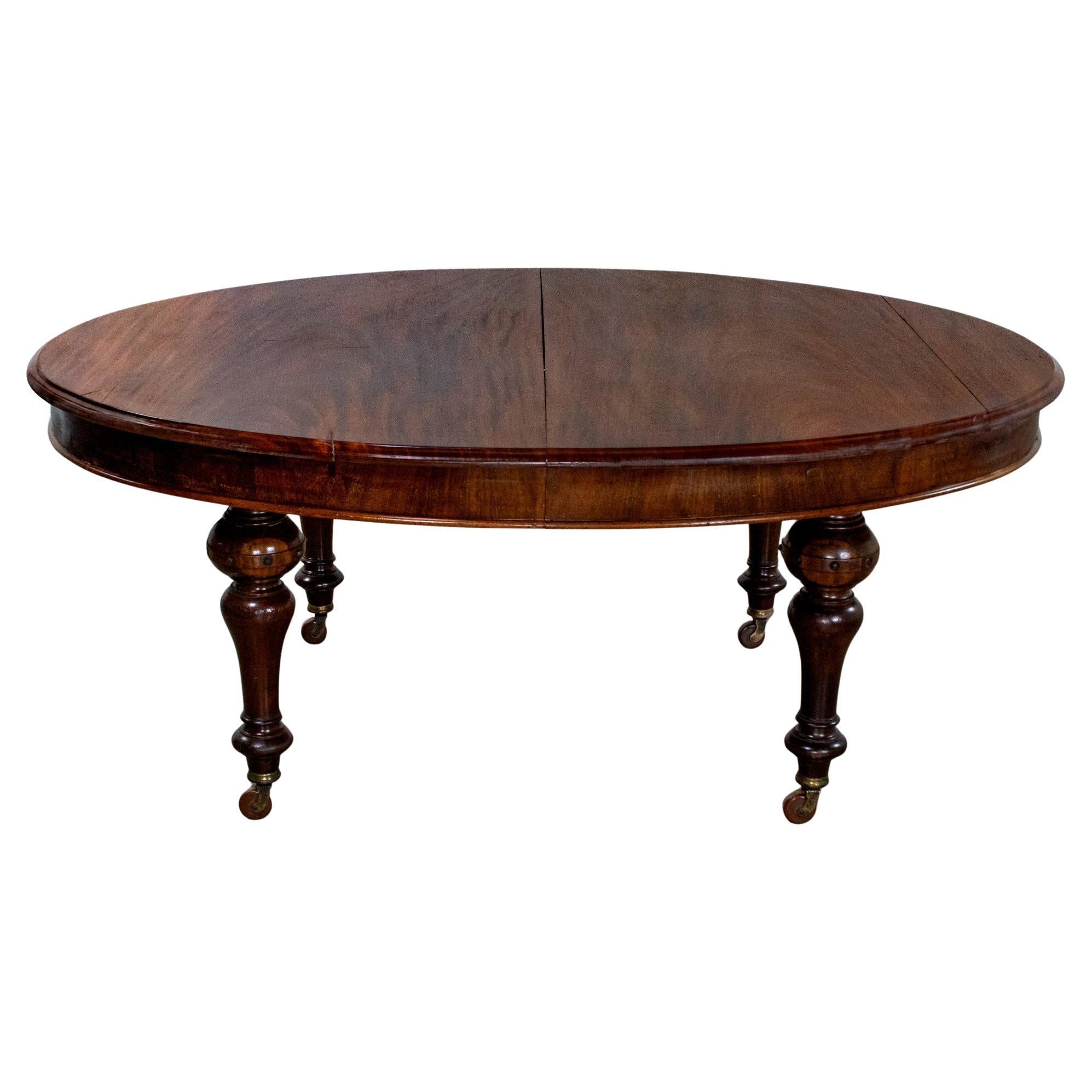 Antique William IV Style Mahogany Oval Dining Table w/Turned Legs & Casters