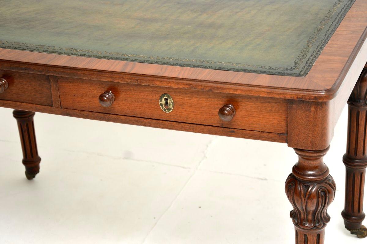 Antike William IV Nussbaum Partner Schreibtisch / Schreibtisch im Angebot 2