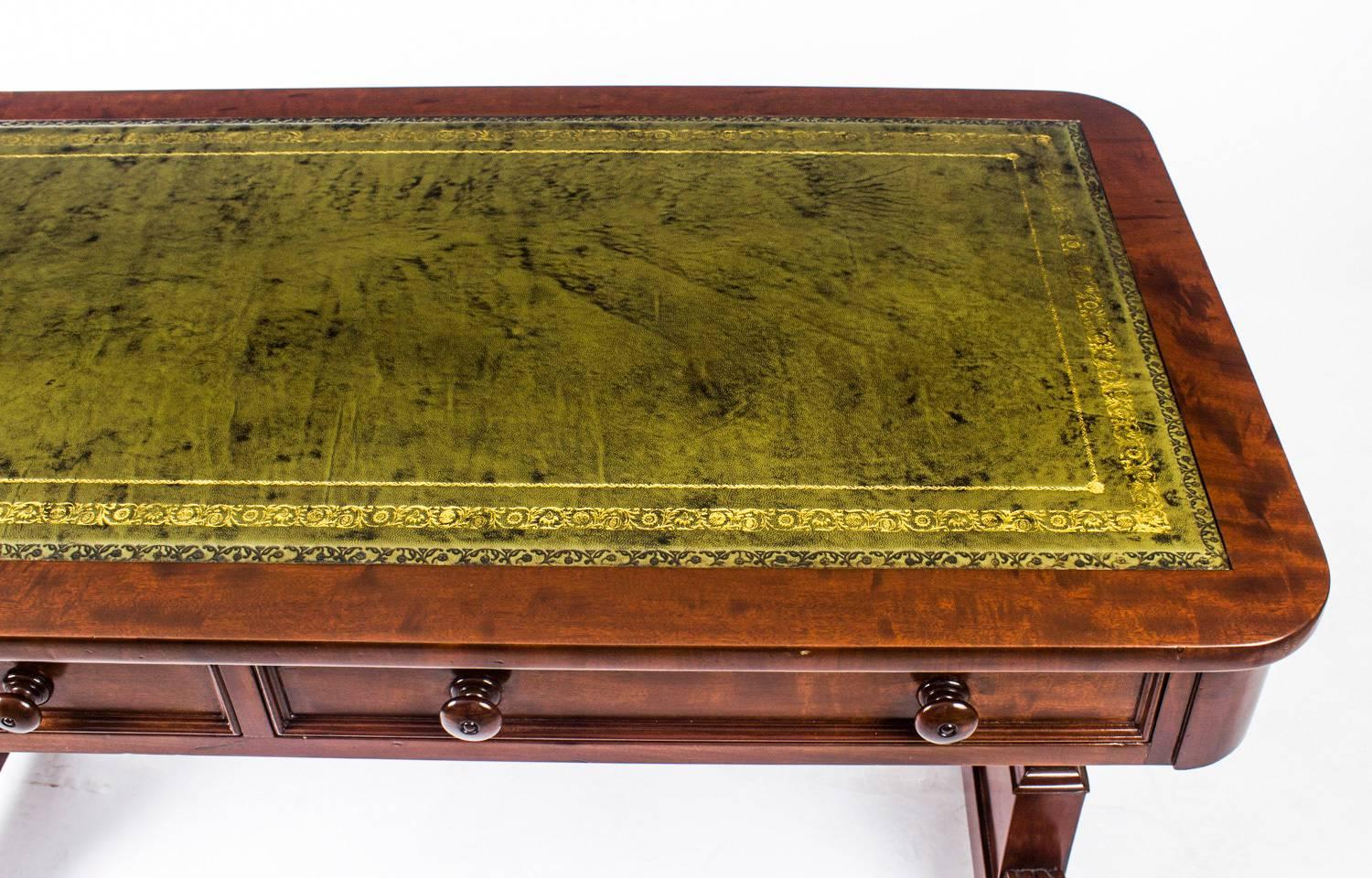 Antique William IV Writing Library Table Johnstone and Jeanes, 19th Century In Excellent Condition In London, GB