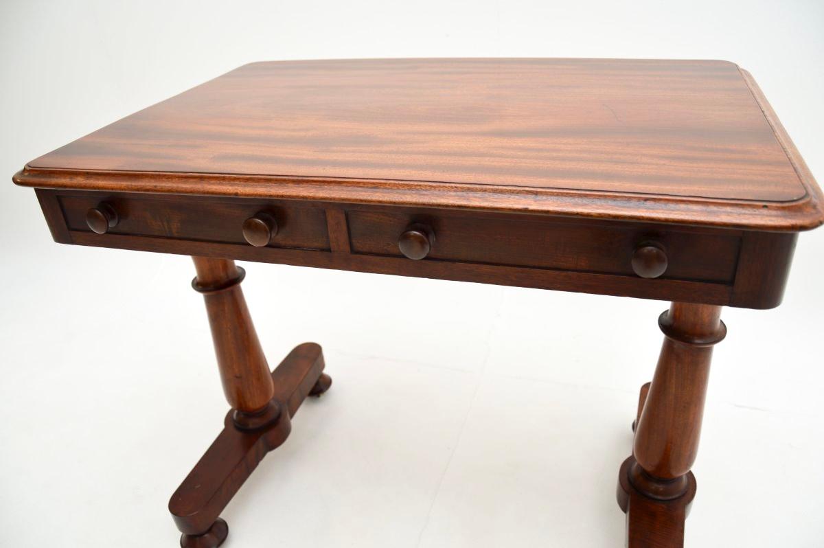 Ancienne table à écrire / bureau William IV en vente 4
