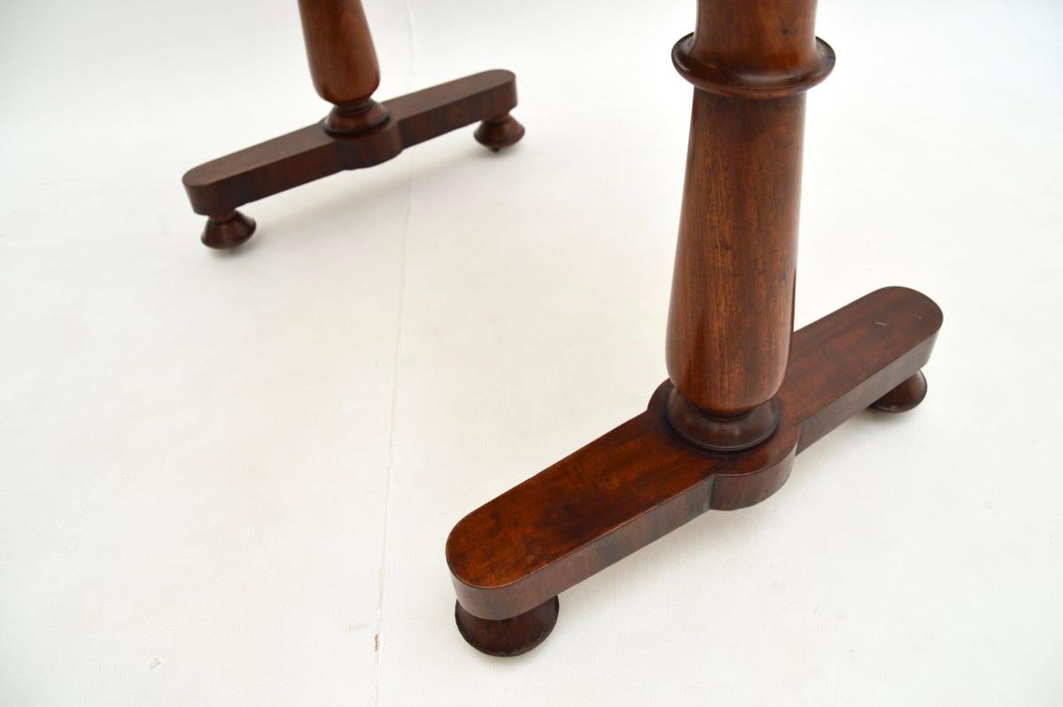 Ancienne table à écrire / bureau William IV en vente 5