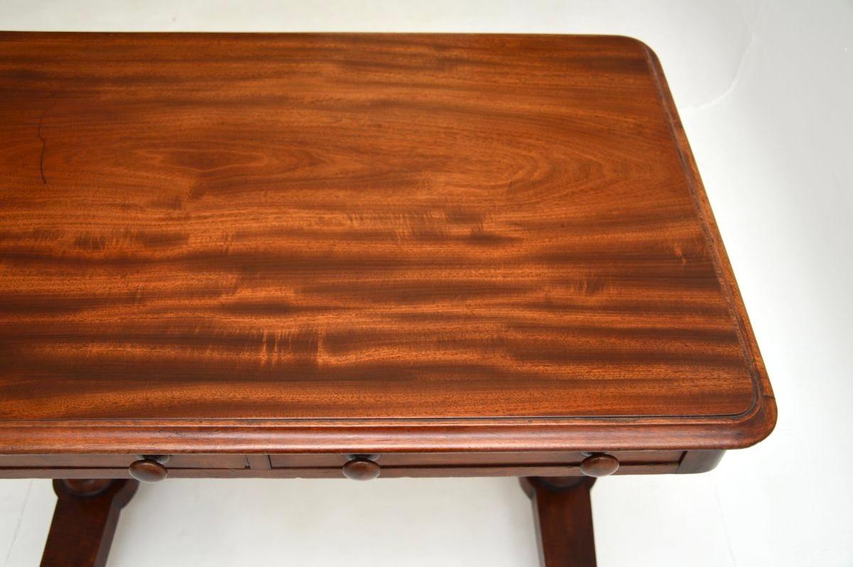 Ancienne table à écrire / bureau William IV en vente 1