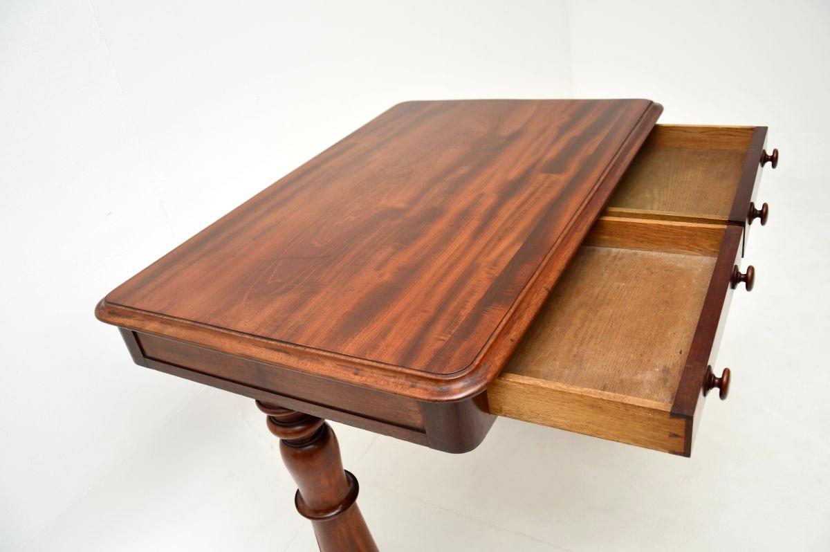 Ancienne table à écrire / bureau William IV en vente 2
