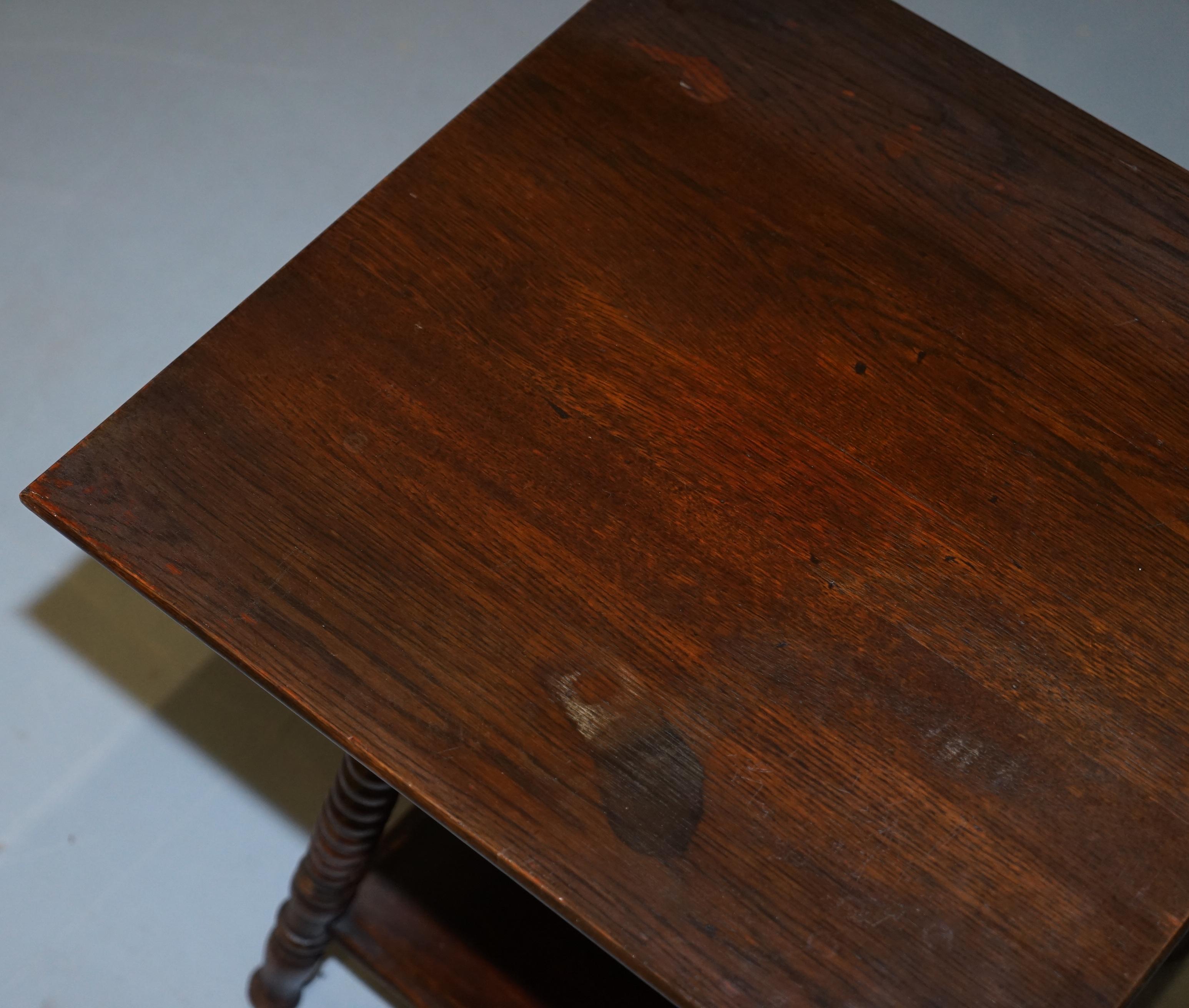 English Antique William & Mary Revival Victorian Oak Bobbin Turned Lamp Wine Side Table