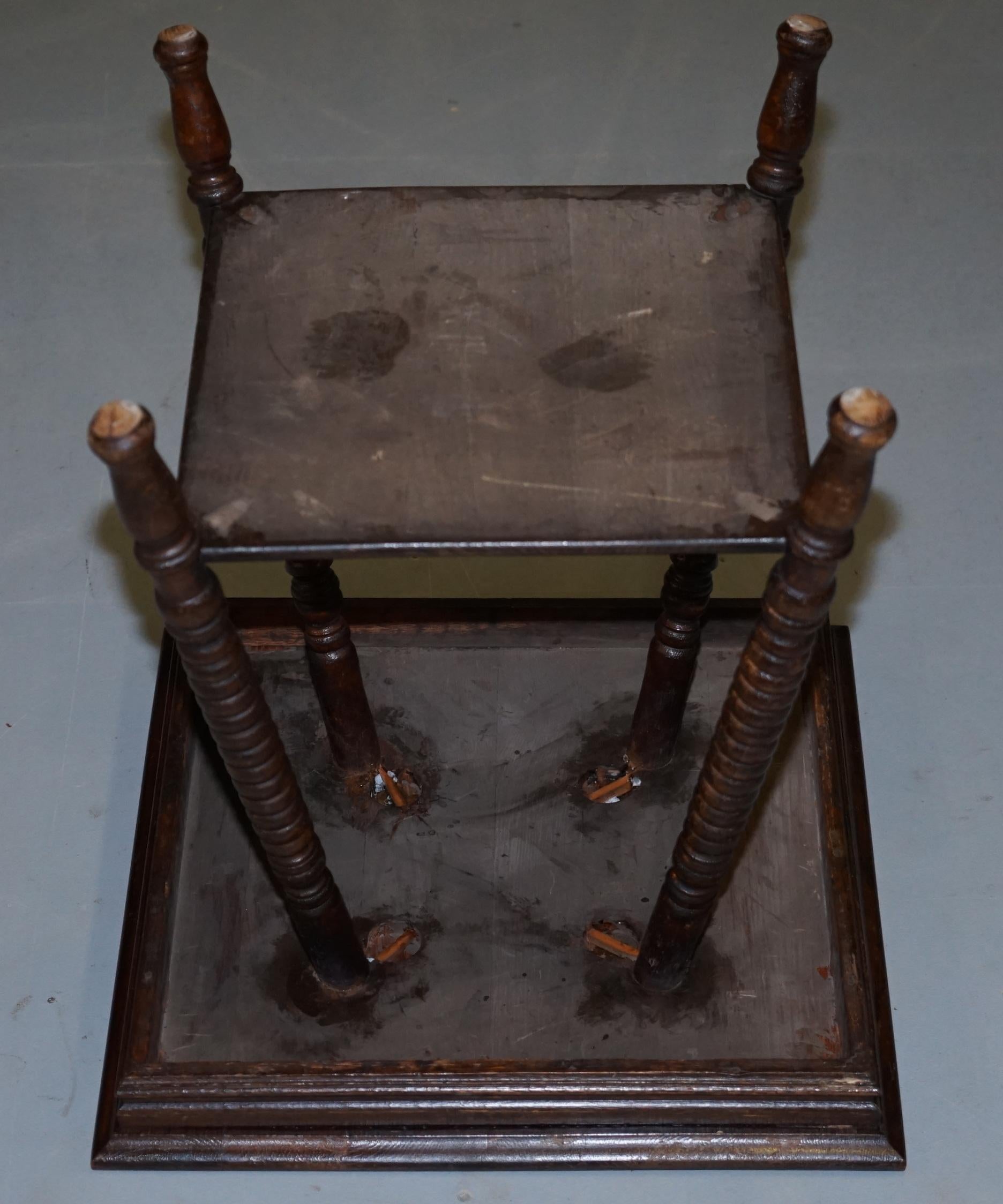 Antique William & Mary Revival Victorian Oak Bobbin Turned Lamp Wine Side Table 2