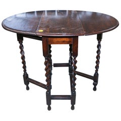 Antico tavolo ovale con gambe a cancello in Oak William & Mary