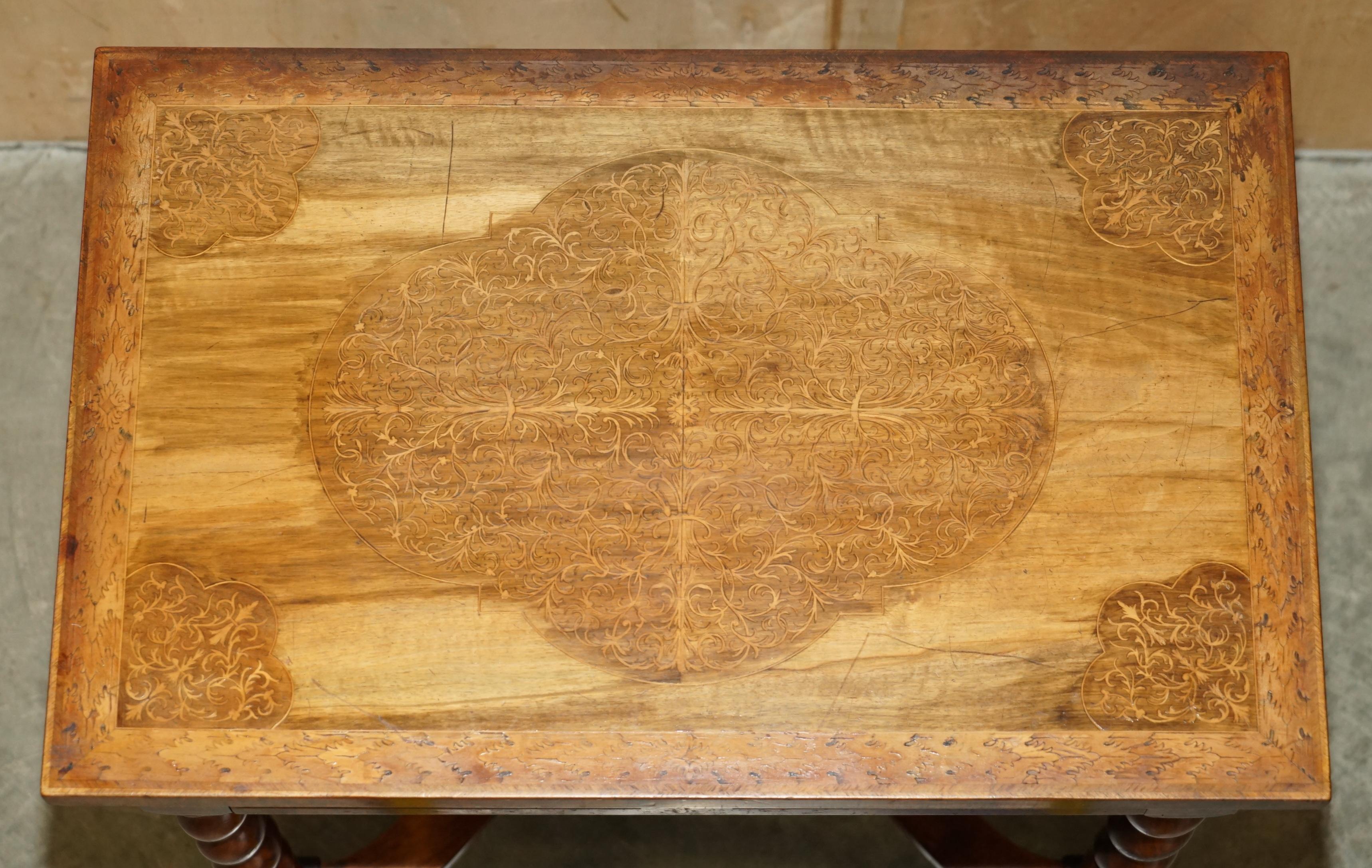 ANTIQUE WILLIAM & MARY STYLE RESTORED SEAWEED MARQUETRY SiNGLE DRAWER TABLE DESK For Sale 2