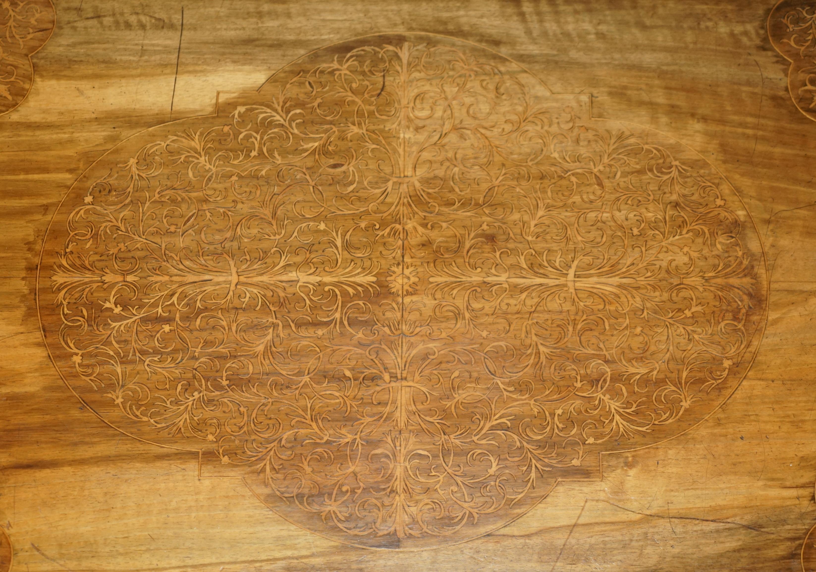 ANTIQUE WILLIAM & MARY STYLE RESTORED SEAWEED MARQUETRY SiNGLE DRAWER TABLE DESK For Sale 3