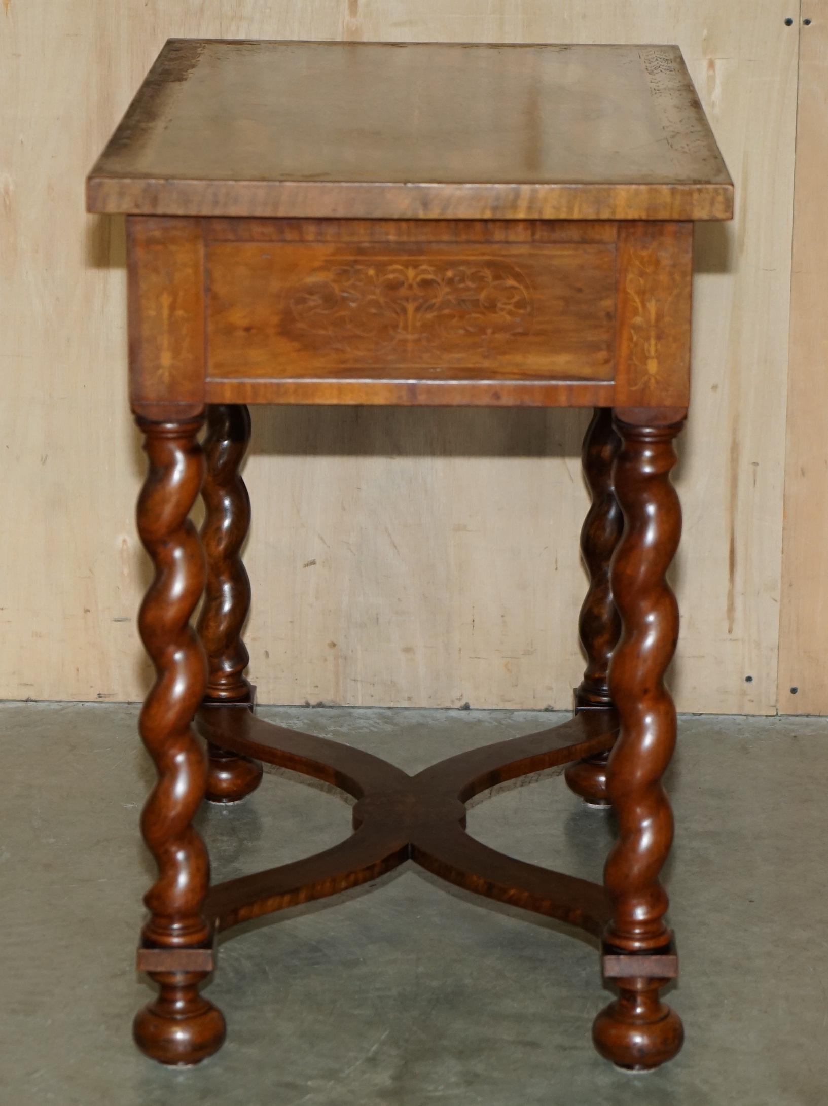 ANTIQUE WILLIAM & MARY STYLE RESTORED SEAWEED MARQUETRY SiNGLE DRAWER TABLE DESK For Sale 6