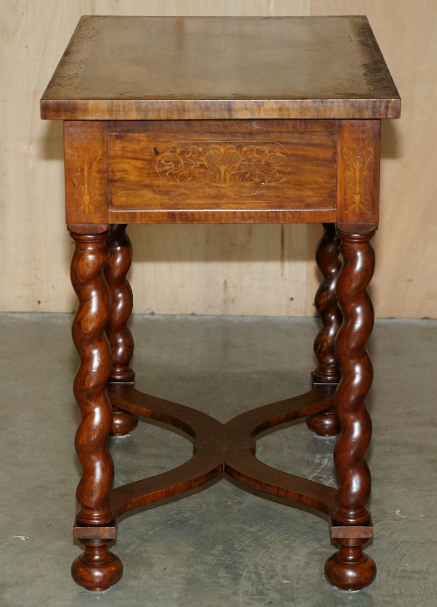 ANTIQUE WILLIAM & MARY STYLE RESTORED SEAWEED MARQUETRY SiNGLE DRAWER TABLE DESK For Sale 9