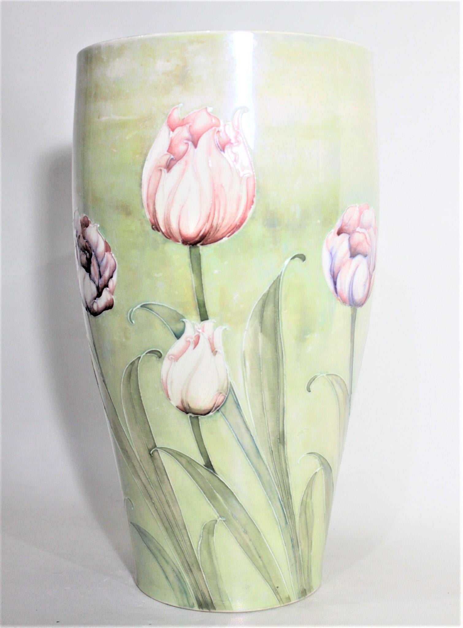 tulip pottery