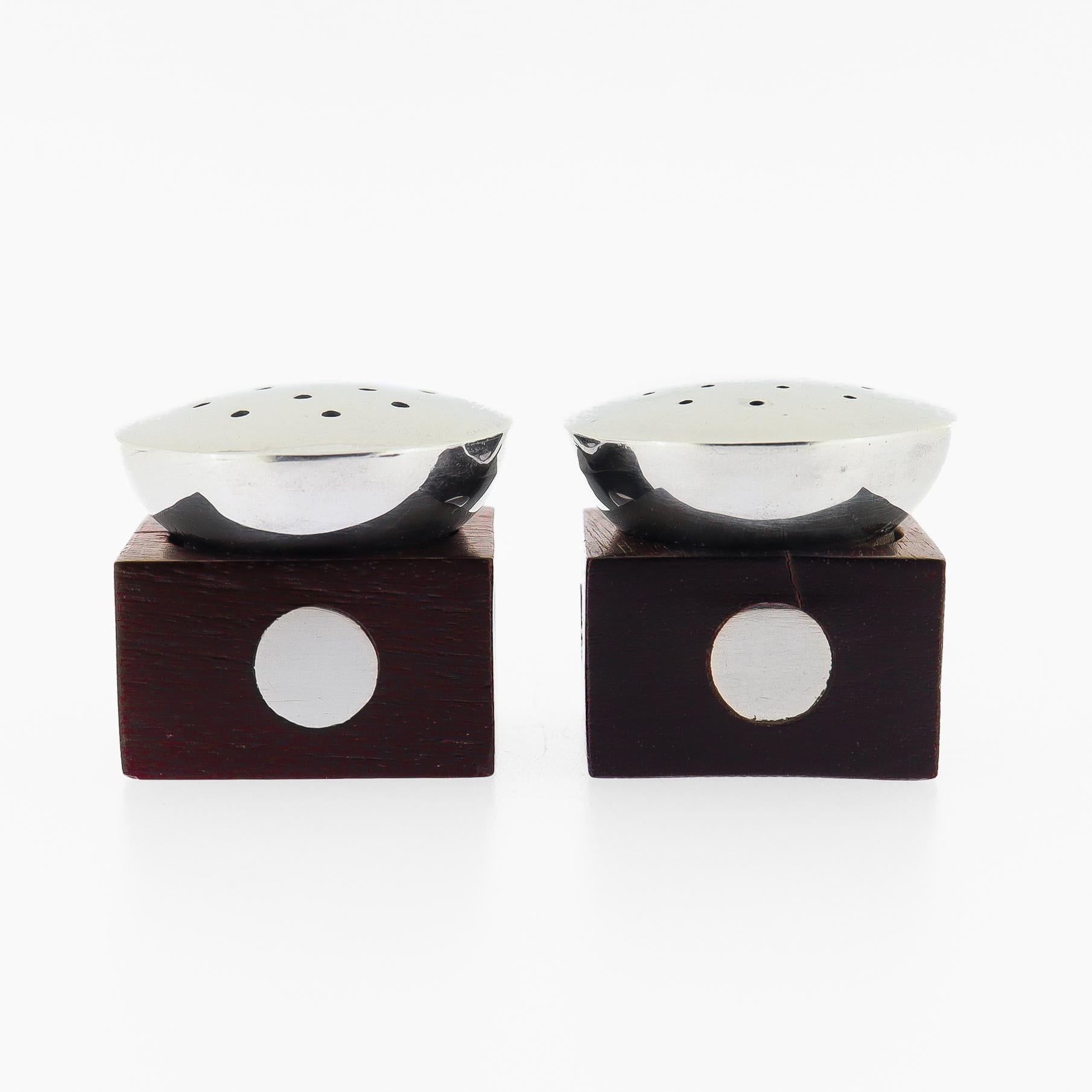 Modern Antique William Spratling Taxco Sterling Silver and Ebony Salt & Pepper Shakers For Sale