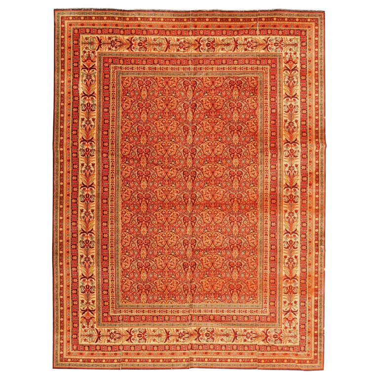 Antique Wilton English Carpet. Size 8 ft 8 in x 11 ft 7 in (2.64 m x 3