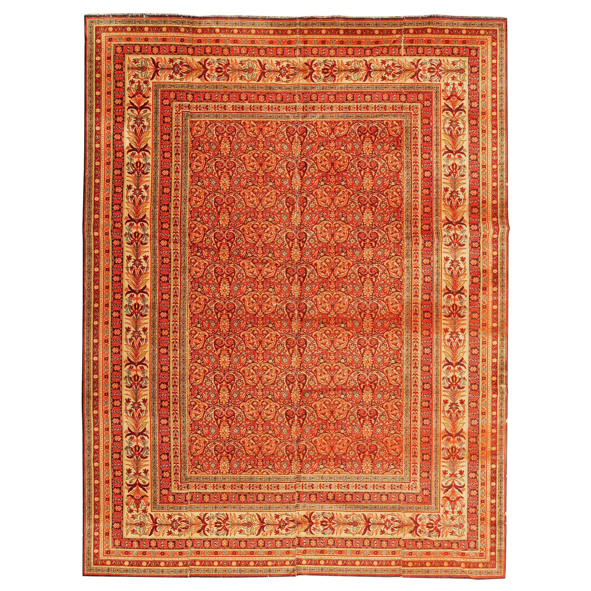 Antique Wilton English Carpet. Size: 8 ft 8 in x 11 ft 7 in (2.64 m x 3.53 m)
