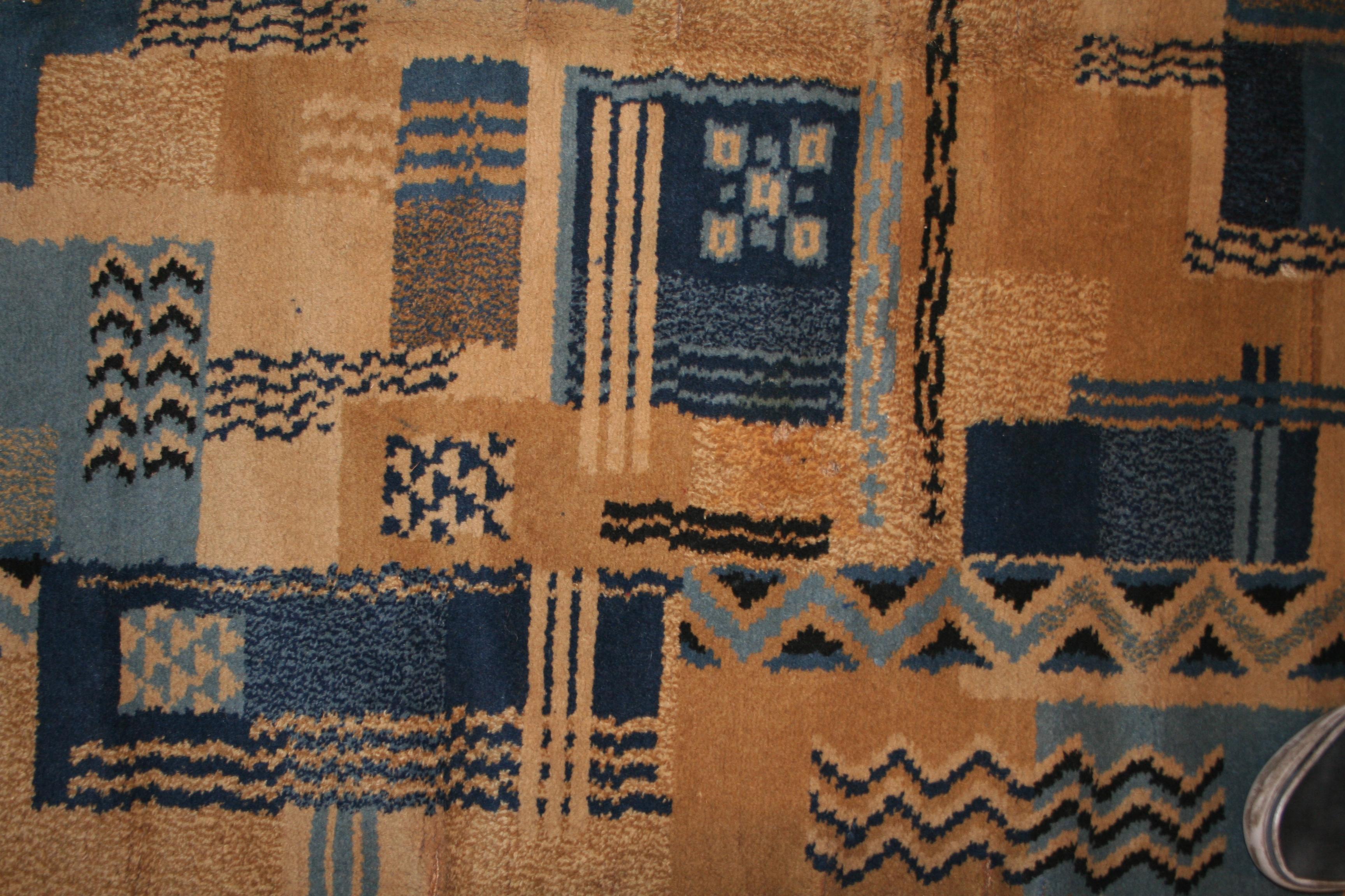 Machine-Made Antique Wilton Royal Carpet Factory Room Size Rug with Modernist Art Deco Design For Sale