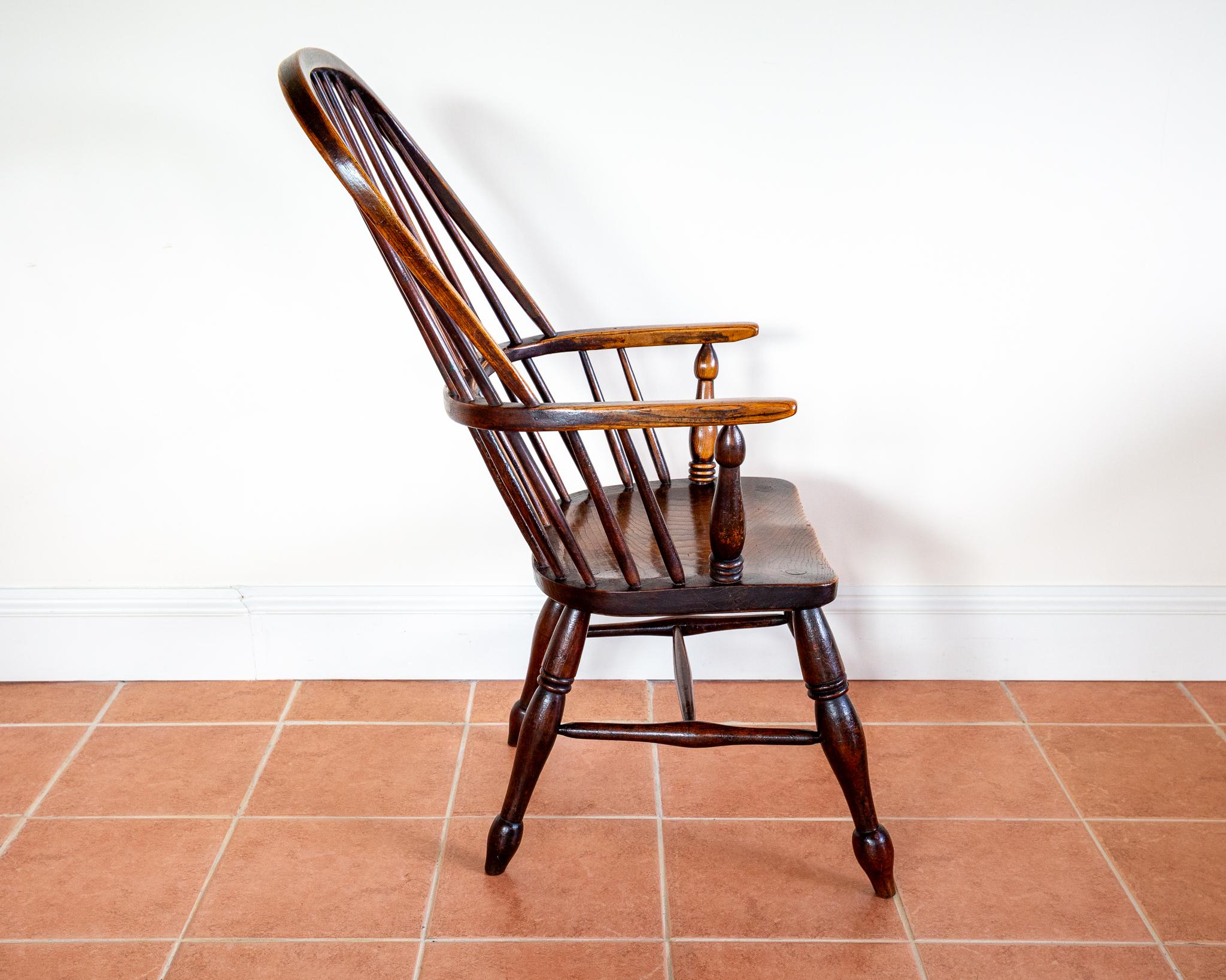Sedia Windsor antica 1840 Schienale alto Schienale a cerchio Schienale a bastone Poltrona da casa di campagna in vendita 4